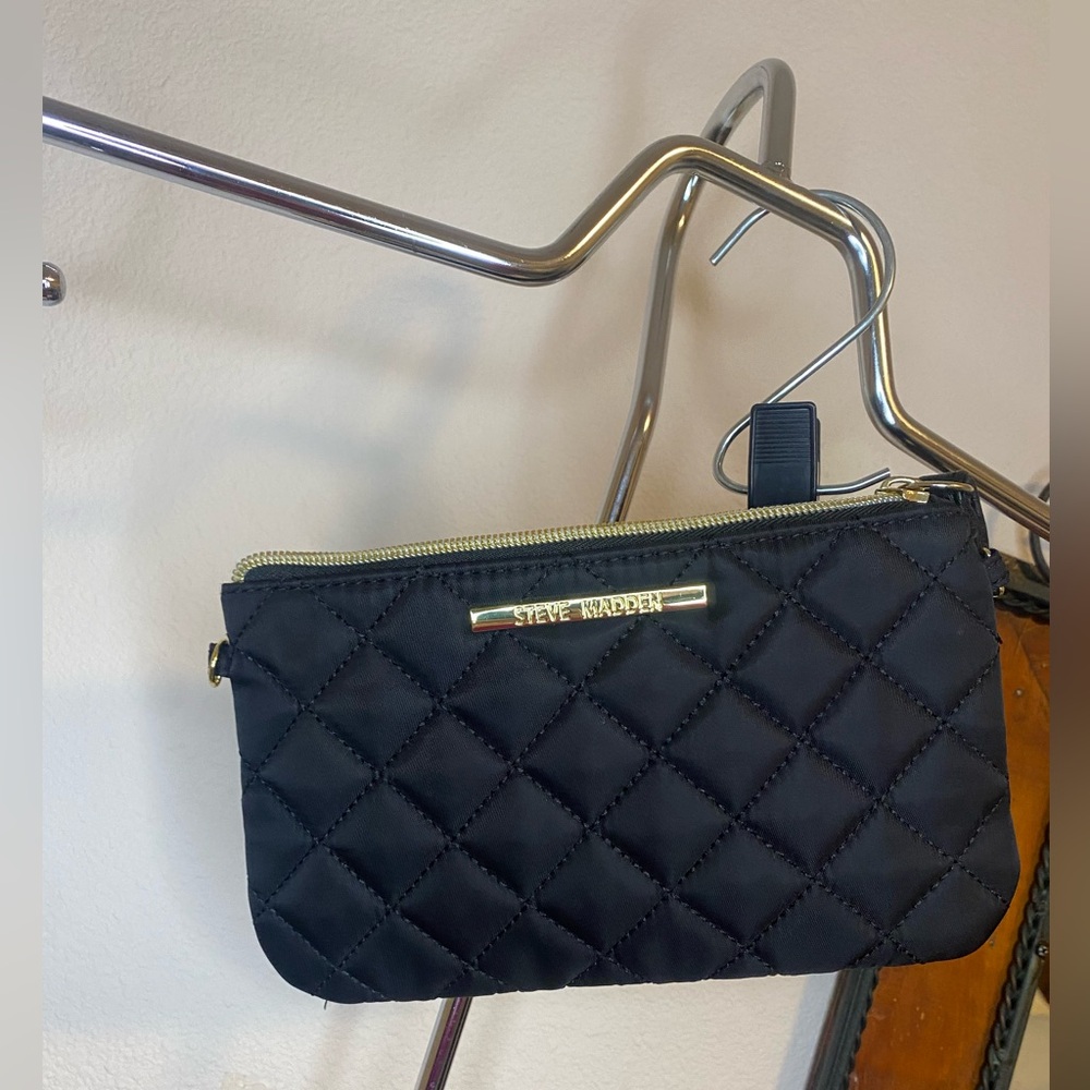 Black Steve Madden crossbody purse and wallet set - Picture 10 of 11